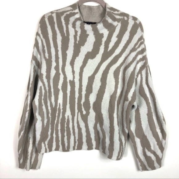 Express‎ sweater - Picture 1 of 8